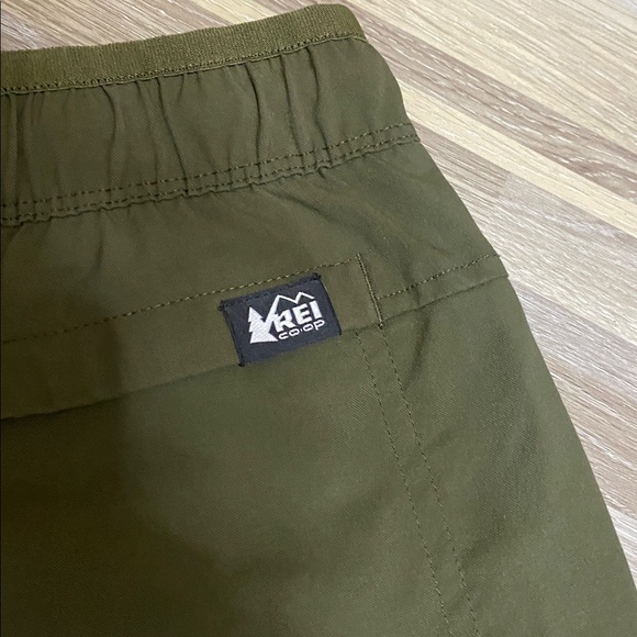 NWOT REI Hiking Pants size kids boys 10 - Picture 7 of 8